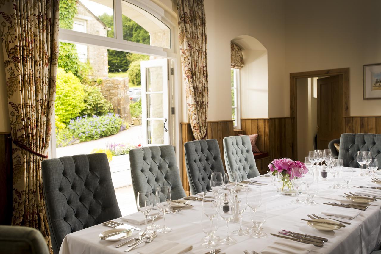 Howard'S House Hotel Teffont Magna Екстериор снимка